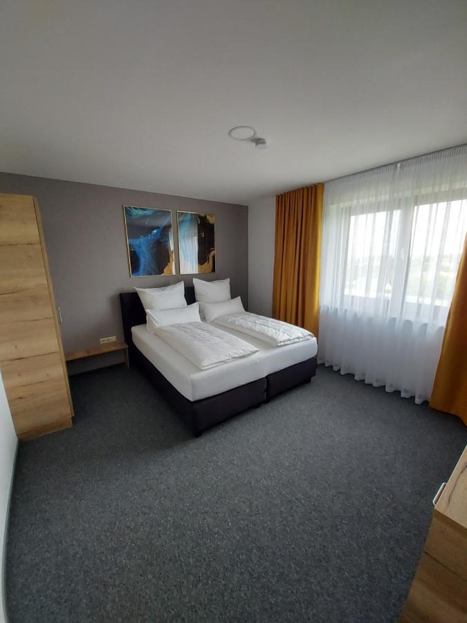 Ferienwohnung Nikolena Pirmasens Luaran gambar
